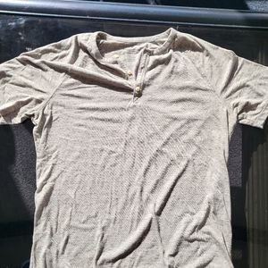 American Eagle T shirt